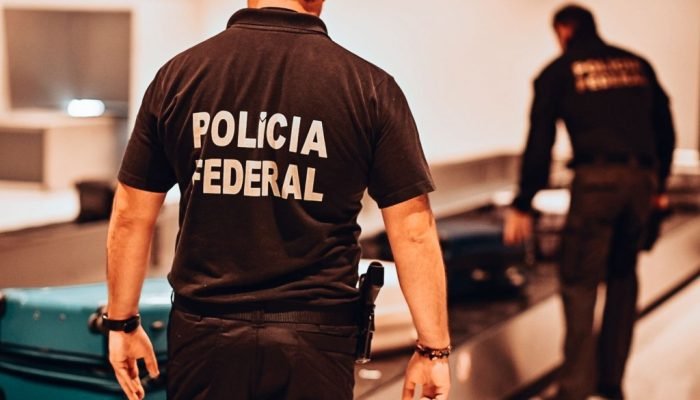 PF captura procurados e apreende drogas e documentos falsos no Aeroporto de Guarulhos