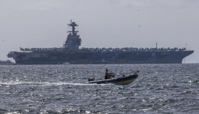 O USS Gerald R. Ford durante operação no Caribe. — Foto: Busca Gazeta do Povo