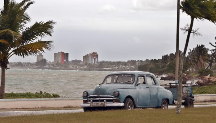 Presidente Donald Trump durante entrevista em voo presidencial. — Foto: Busca Ga