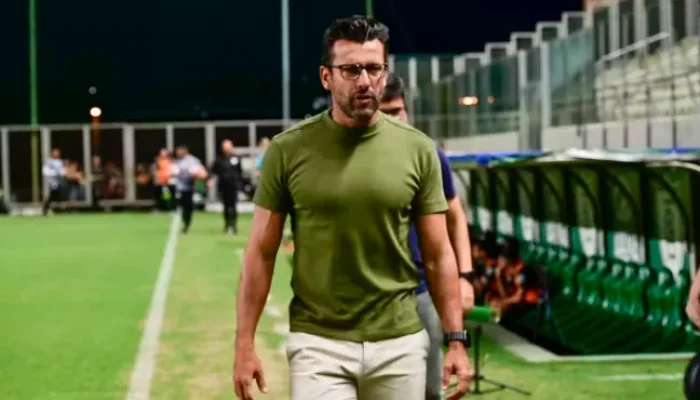 Valentim deixa o Coelho na lanterna da Série B — Foto: Valentim deixa o Coelho n