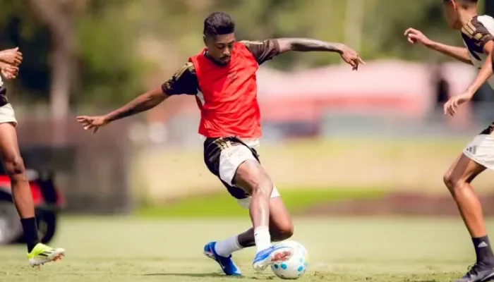 Foto: Bruno Henrique pode reforçar o Flamengo. (Foto: Adriano Fontes/Flamengo)