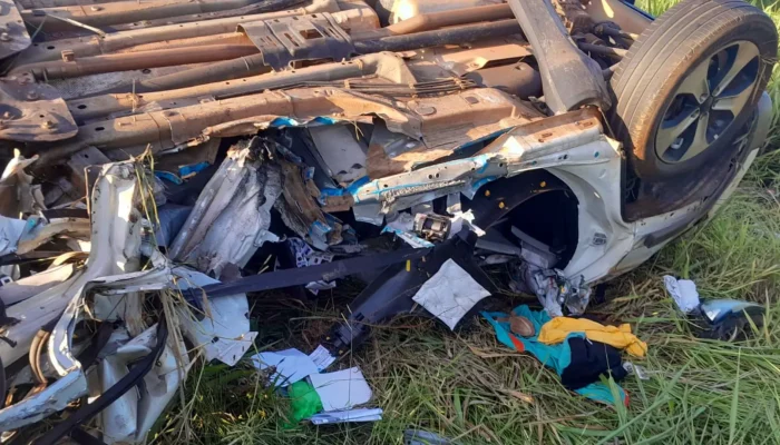 O veículo ficou destruído (Leitor Midiamax)