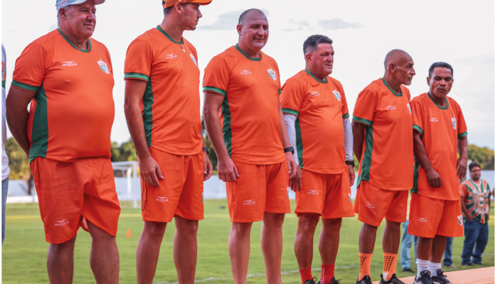 Time apresentado oficialmente aos torcedores — Foto: Time apresentadado oficialm