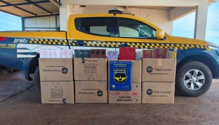 PMR apreende caminhão com R$ 52 mil em perfumes contrabandeados