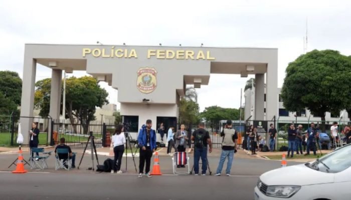 Defesa de Bolsonaro contesta prisão preventiva e afirma que decisão “causa profunda perplexidade”