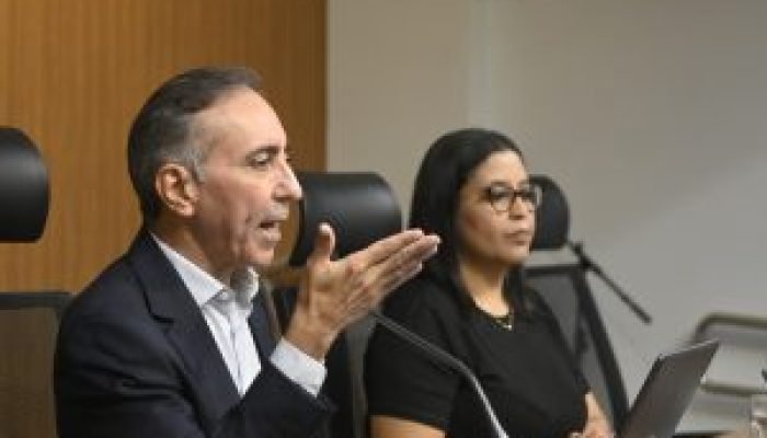 DSC8616.JPG-300x200-1