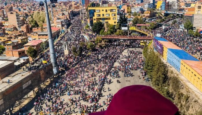 Os protestos iniciaram no dia 18 de maio. (Foto: Divulgação/ Central Obrera Boli