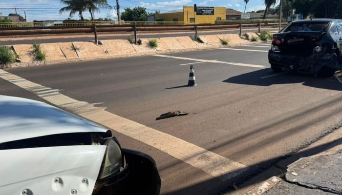 Foto: O acidente ocorreu na Avenida Duque de Caxias. (Foto: Léo França, Midiamax