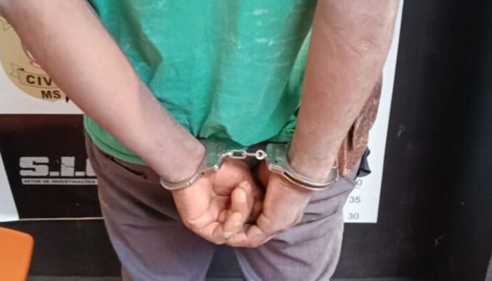 Foto: O suspeito foi preso pelo SIG. (Foto: Osvaldo Duarte, Dourados News)