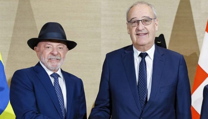 Foto: O presidente do Brasil, Luiz Inácio Lula da Silva e seu homólogo suiço, Gu