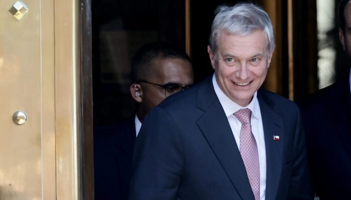 Presidente do Chile minimiza diferenças ideológicas com Lula, mas evita falar de Venezuela