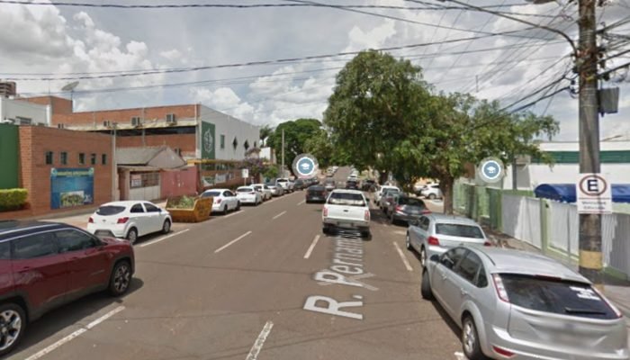 Foto: A agressão ocorreu nas proximidades de uma escola. (Reprodução, Google Str