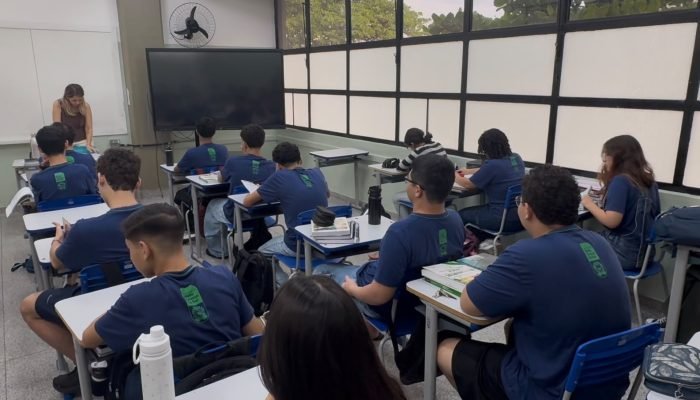 Estudantes-em-escola-estadual-Leo-de-Franca-Jornal-Midimax-4