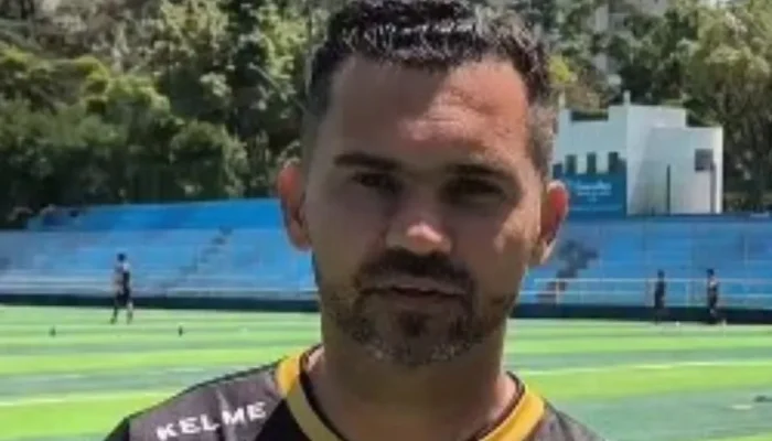 Foto: Everton Moreno da Silva, o Tom, novo técnico do Guarulhos