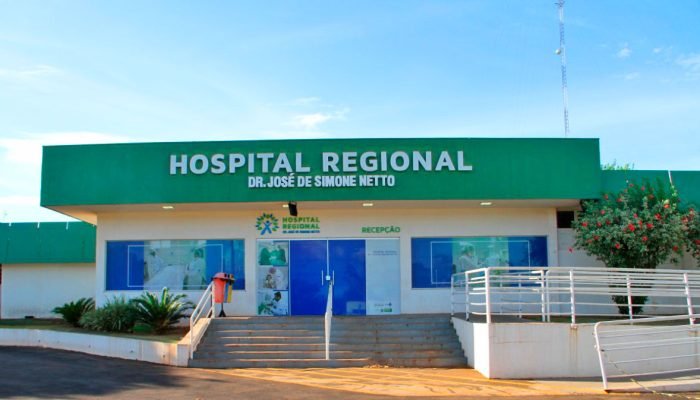 Hospital Regional de Ponta Porã, onde a vítima está internada — Foto: Hospital R