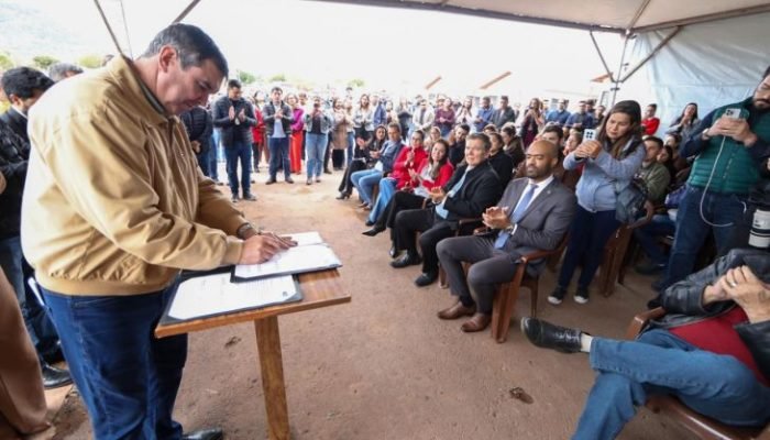 Governador-cumpre-agendas-em-Corumba-Foto-Saul-Schramm-8-1-730x480-1
