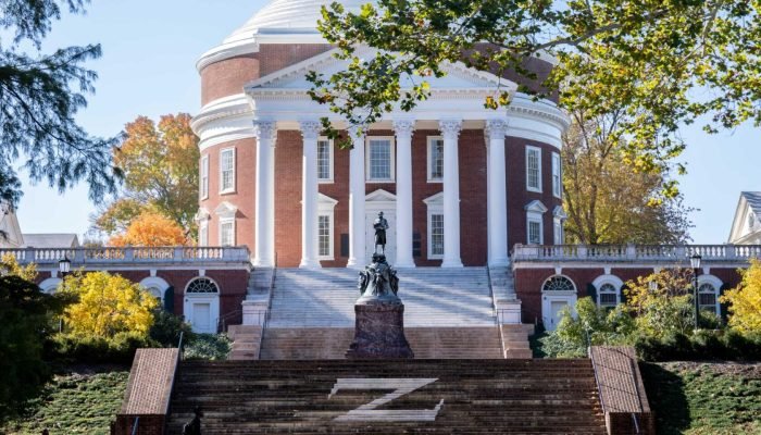 HP-About-UVA-A-view-of-the-Rotunda-and-Jefferson-statue-on-a-sunny-fall-day-2400x1200-1