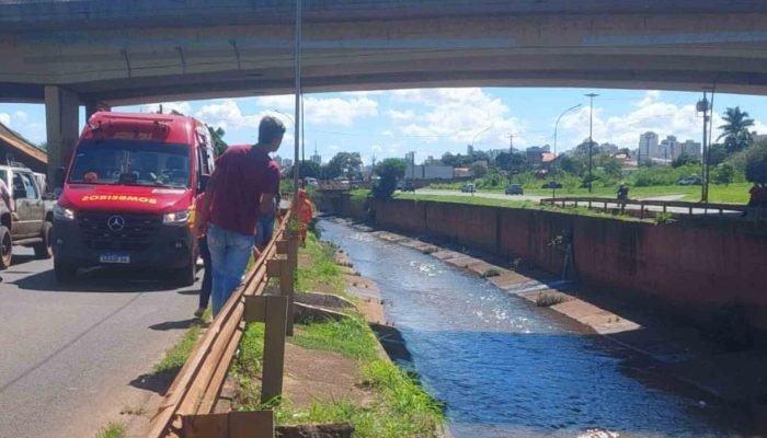Foto: Vítima teria sido socorrida com vida. (Canal Fala Povo)