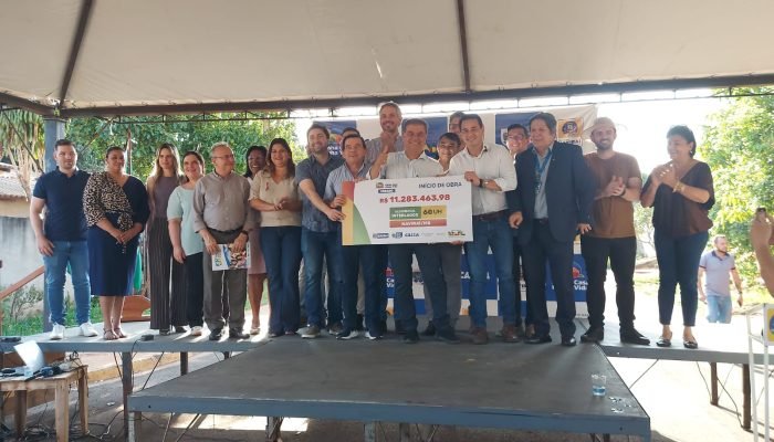 Naviraí recebe senador Nelsinho Trad para lançamento de casas e visita a obras