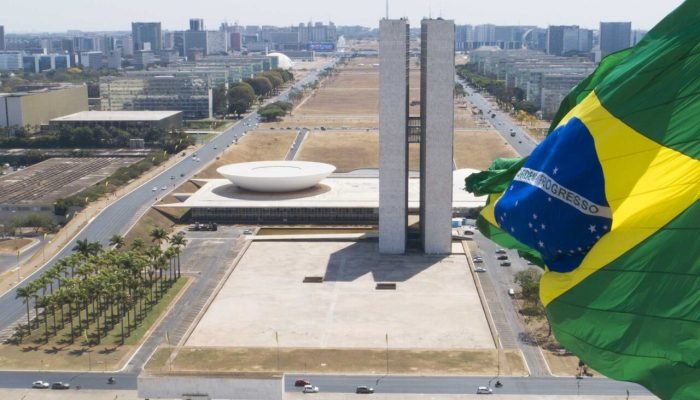 Foto: 1 de 1 Mastro da Bandeira na Praça dos Três Poderes próximo ao Congresso n