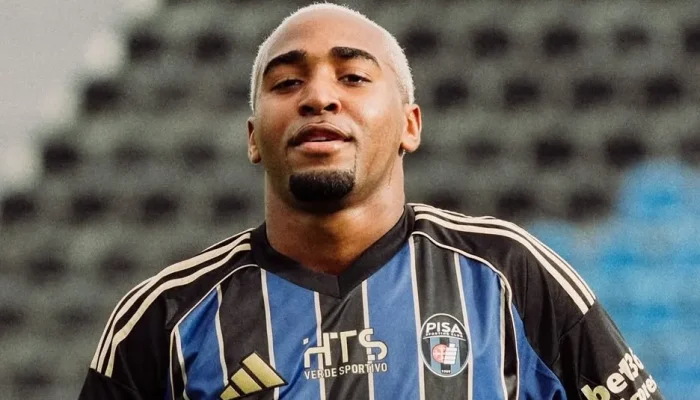 Lorran em ação no futebol italiano — Foto: Lorran em ação no futebol italiano (F