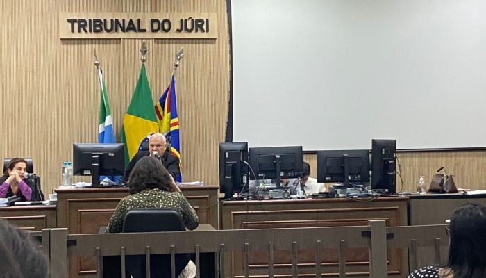 Morgana Avalo durante depoimento no Tribunal do Júri. — Foto: Morgana Avalo dura