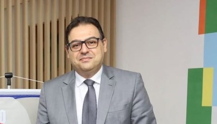 Foto: Imagem da noticia Secretário de Lula é eleito para presidir interinamente