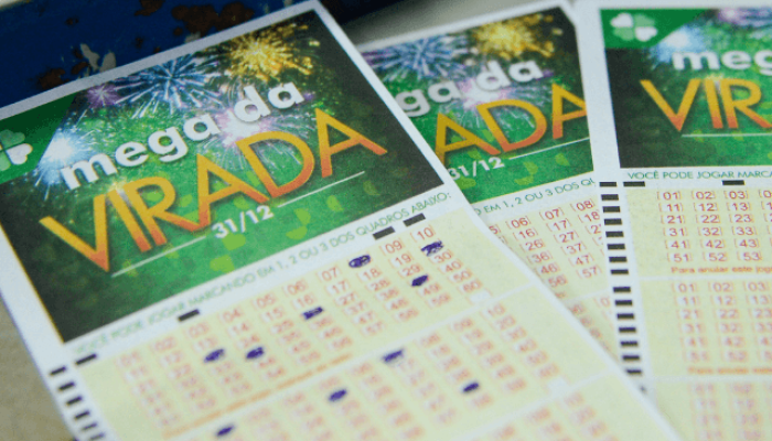 Sorteio atrasou em mais de uma hora antes de anúncio de adiamento — Foto: Sortei