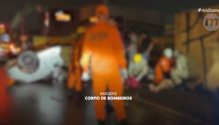Foto: Passageira ficou ferida (Corpo de Bombeiros)