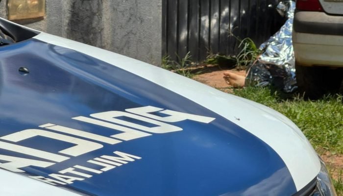 Foto: Atiradores estavam em um Honda Civic, de cor branca. (Léo de França, Midia