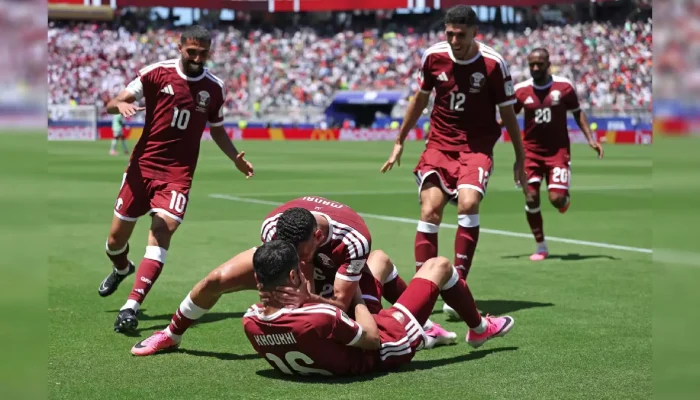 Marroquinos comemoram primeiro gol — Foto: Marroquinos comemoram primeiro gol (F