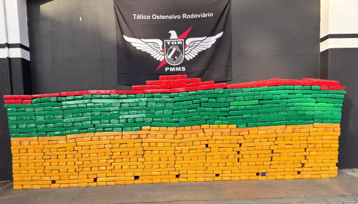 Foto: Droga foi avaliada em R$ 1,2 milhão (Foto: BPMRv)