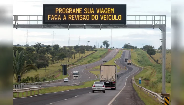 Concessionária realiza a Operação Dia do Trabalhador — Foto: Concessionária real