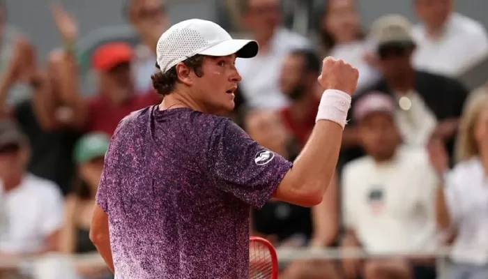 Fonseca eliminou Djokovic na competição — Foto: Fonseca eliminou Djokovic na com