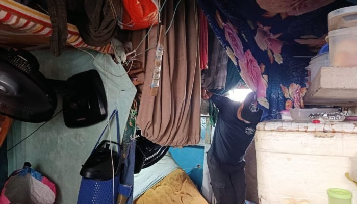 Policiais durante a Operação Matrioska. — Foto: Policiais durante a Operação Mat