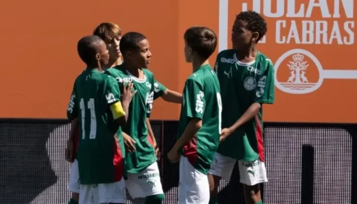 Jovens do Palmeiras estreiam com moral no Mundial Sub-12. — Foto: Jovens do Palm