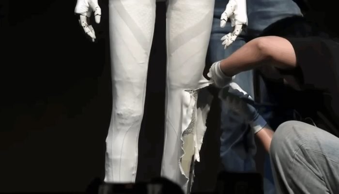 Empresa corta robô ao vivo para provar que ele não é um humano