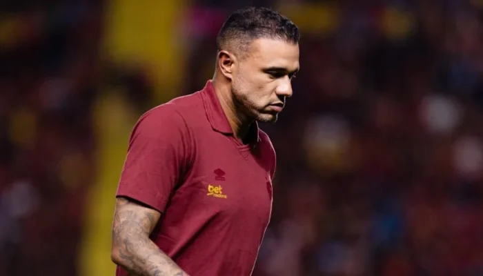 Foto: Técnico Roger Silva (Foto: Paulo Paiva-Sport)