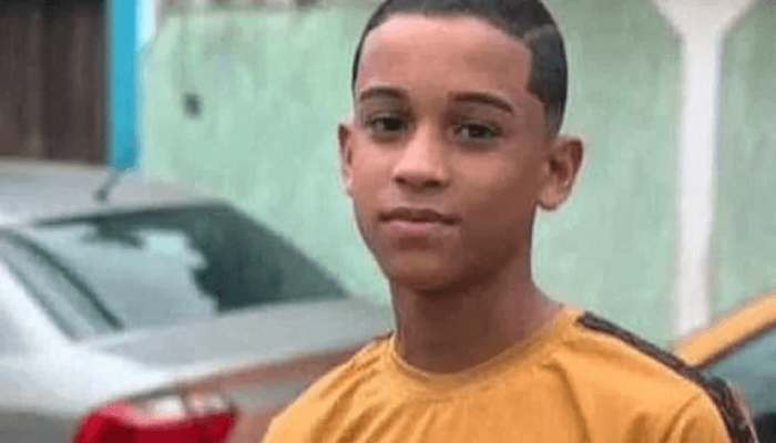 Thiago Menezes Flausino foi morto na Cidade de Deus, Rio de Janeiro, durante emb