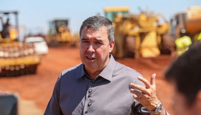 Eduardo Riedel cumpre agenda em Naviraí com visitas técnicas, entrega de equipam