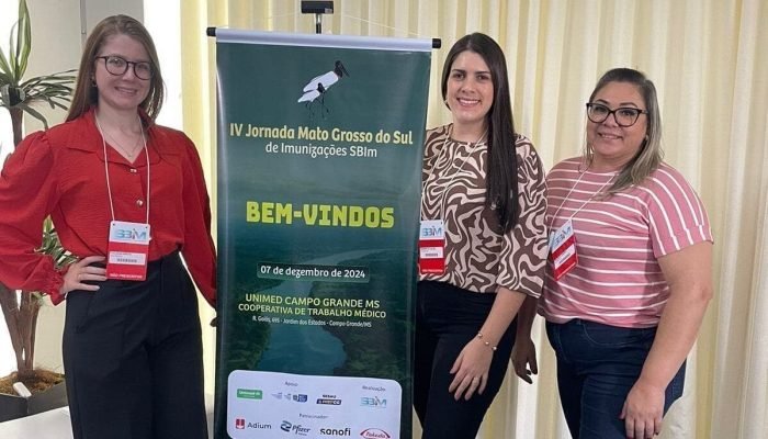 A enfermeira Roberta e as técnicas de enfermagem Juliana Brito e Daniela de Abreu estiveram presentes no evento. Foto: Divulgação