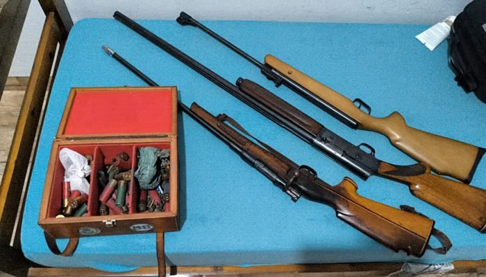 Em Nova Andradina, PC apreende armas em fazenda durante investigação