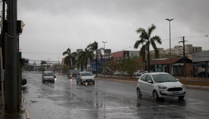 A previsão do Centro de Monitoramento do Tempo indica que a terça‑feira, 9 de dezembro de 2025,