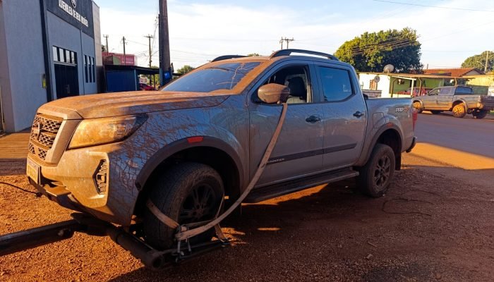 PM recupera caminhonete furtada em Nova Itamarati; motorista foge