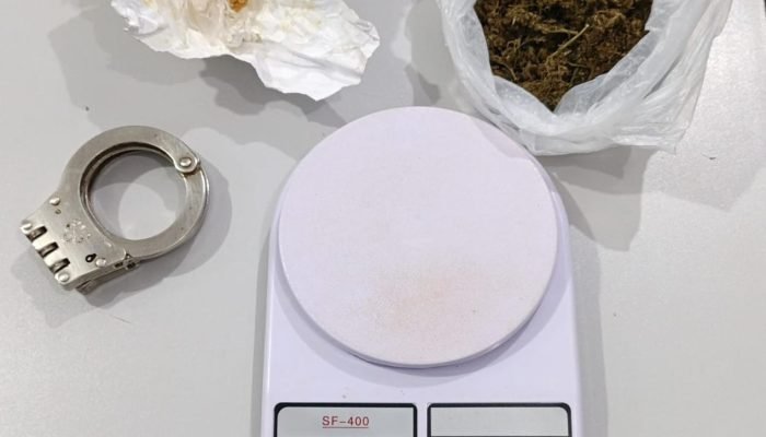 Polícia Militar prende dois homens por furto e tráfico de drogas no Jardim Universitário, Ponta