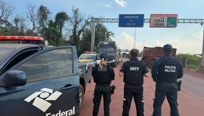 Polícia Militar apoia Receita Federal em apreensão histórica de cocaína