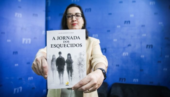 Delegada Aline Sinott, autora do livro A jornada dos Esquecidos - Foto: Henrique