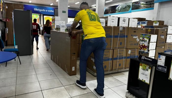 As televisões de maior tamanho tem grande procura. — Foto: As televisões de maio