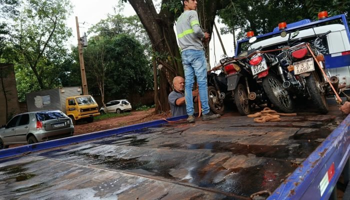 Ponta Porã: GCMFron Retira Motocicletas Irregulares de Circulação Durante Feriado