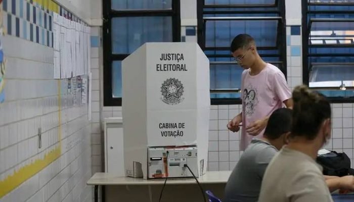 adolescente-cria-plataforma-para-ajudar-eleitores-nas-eleicoes